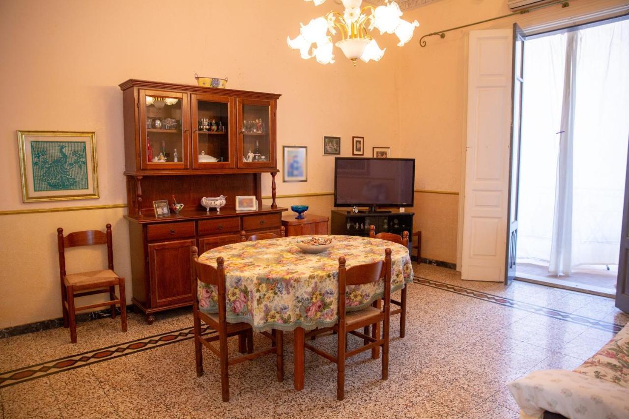 Rivivi Gli Anni '60 Apartman Catania Kültér fotó